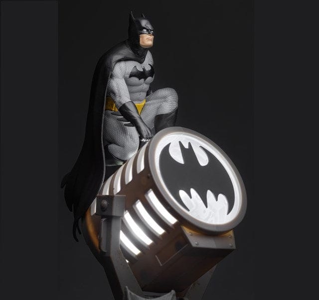 Batman Bat Signal Diorama Light By Paladone
