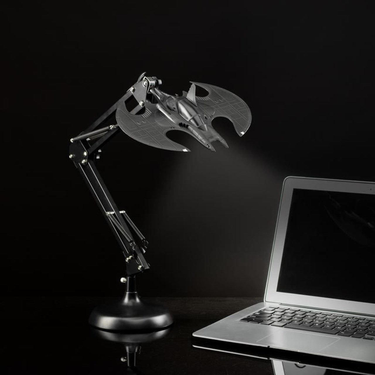 Batman Batwing Posable Desk Light V2 By Paladone