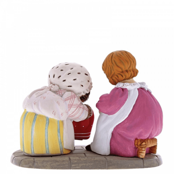 Beatrix Potter Mrs. Tiggy Winkle and Lucie Figurine
