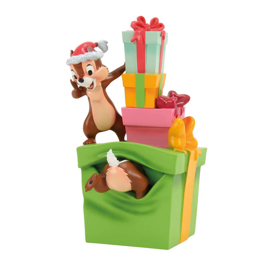 Disney Showcase Chip & Dale Christmas Figurine 6017370 Disney Showcase Chip & Dale Christmas Figurine 6017370