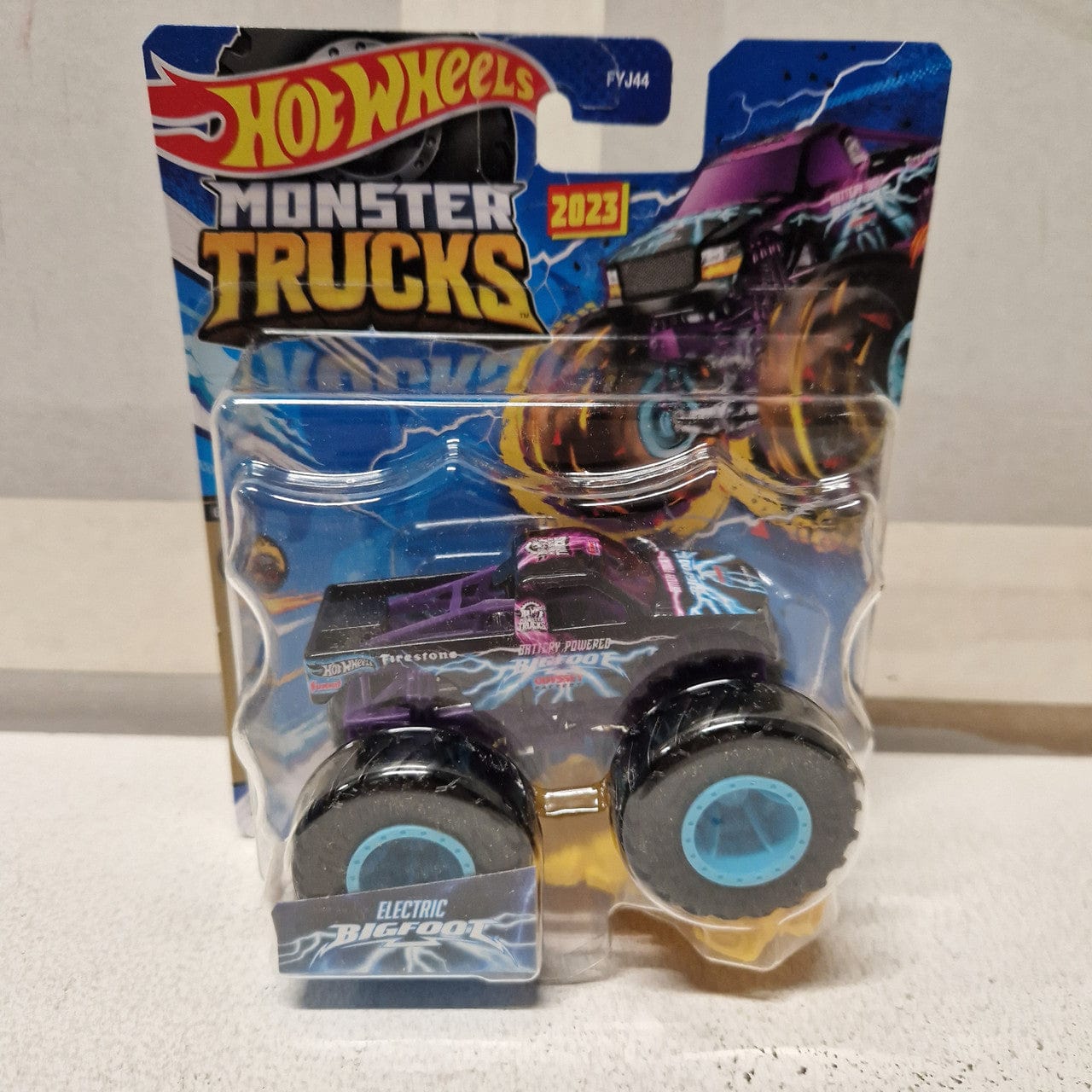 Hot Wheels Monster Trucks 1:64 Electric Bigfoot