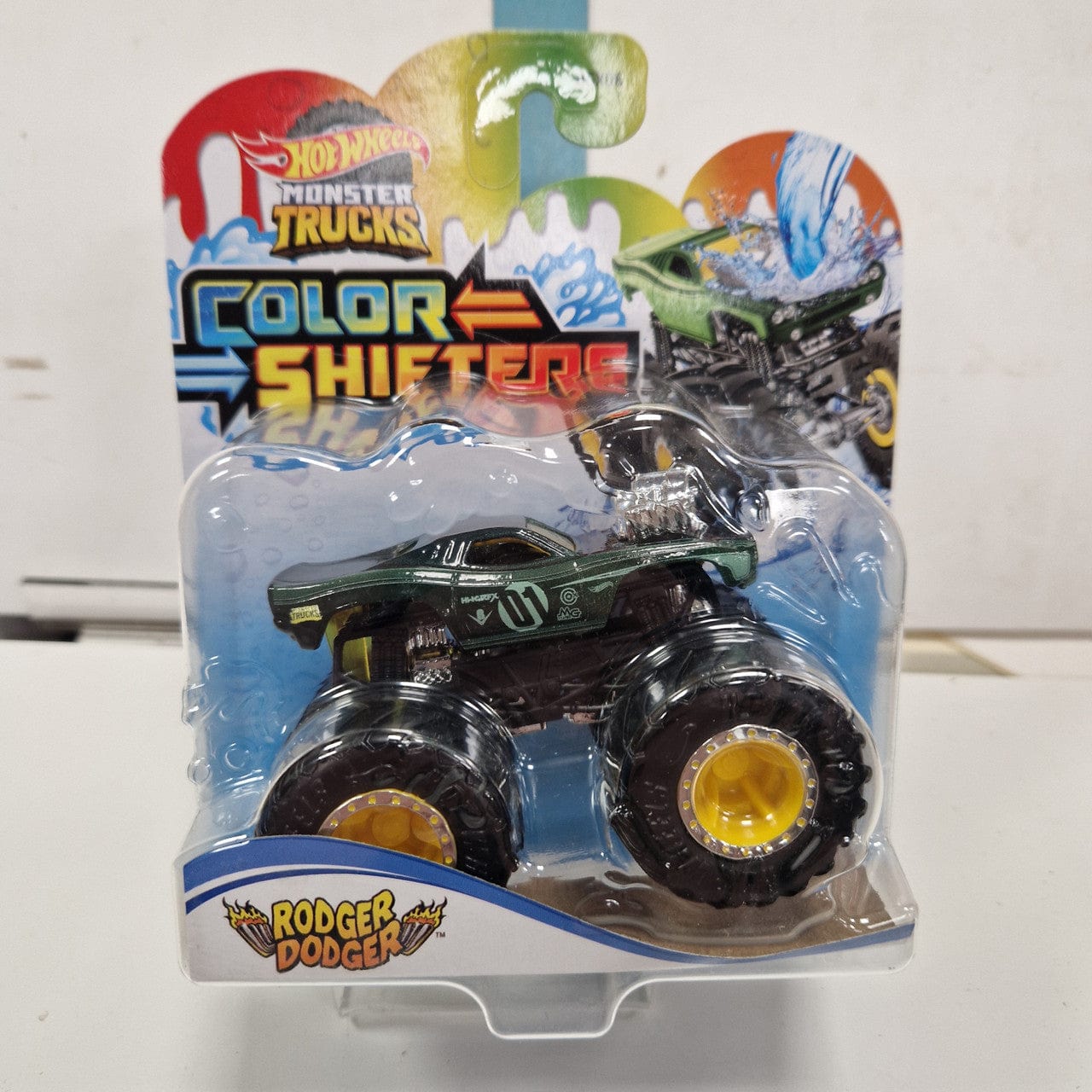 Hot Wheels Monster Trucks Colour Shifters Rodger Dodger Hot Wheels Monster Trucks Colour Shifters Rodger Dodger