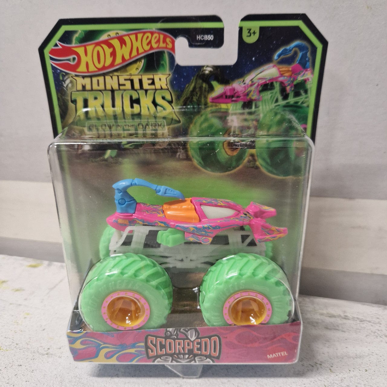 Hot Wheels Monster Trucks Glow In The Dark Scorpedo New Packaging