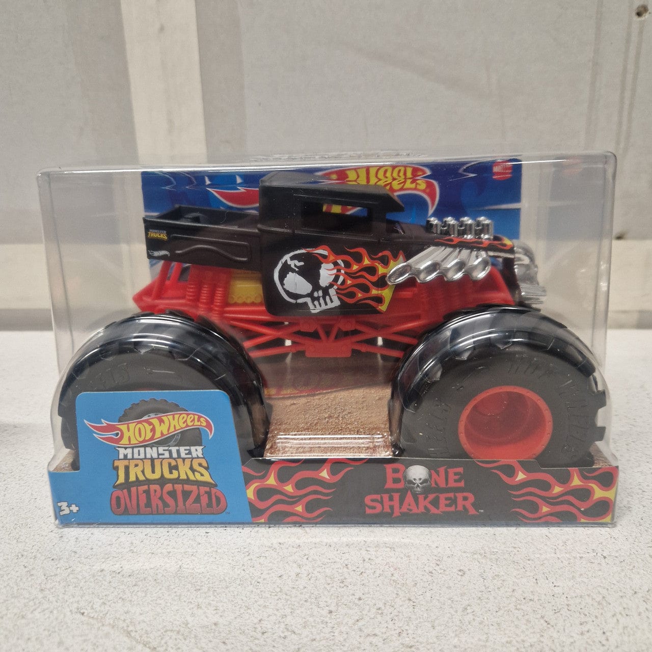 Hot Wheels Monster Trucks Oversized Bone Shaker Hot Wheels Monster Trucks Oversized Bone Shaker