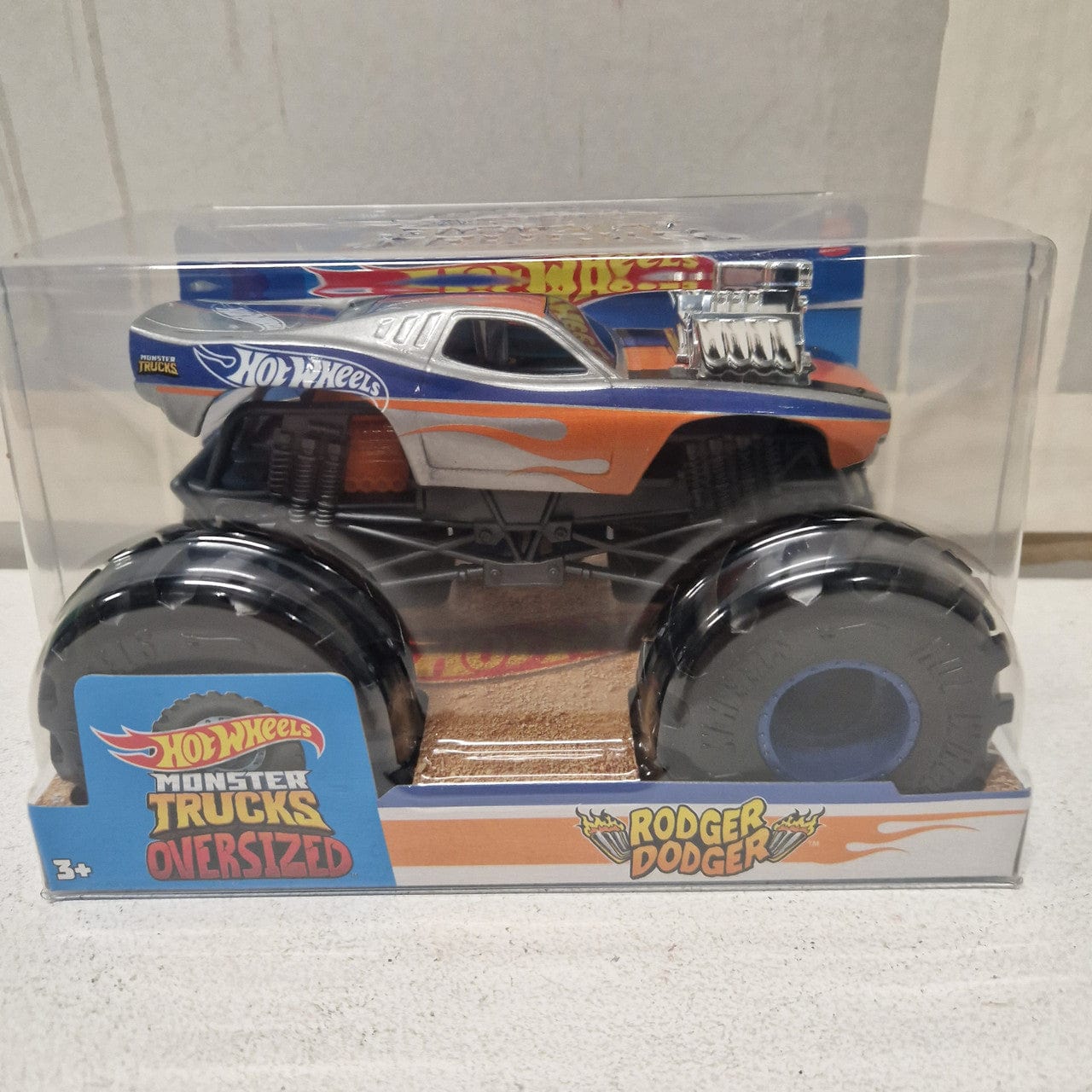 Hot Wheels Monster Trucks Oversized Rodger Dodger Hot Wheels Monster Trucks Oversized Rodger Dodger