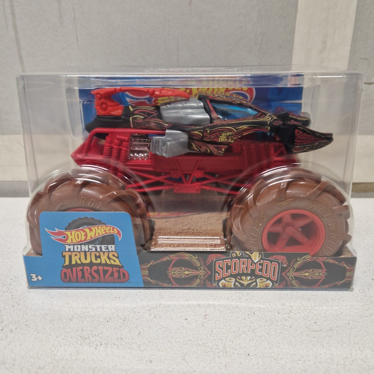 Hot Wheels Monster Trucks Oversized Scorpedo Hot Wheels Monster Trucks Oversized Scorpedo