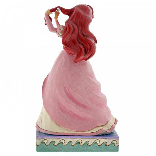 Disney Traditions Ariel (The Little Mermaid) combs her hair with the 'dinglehopper' Figurine