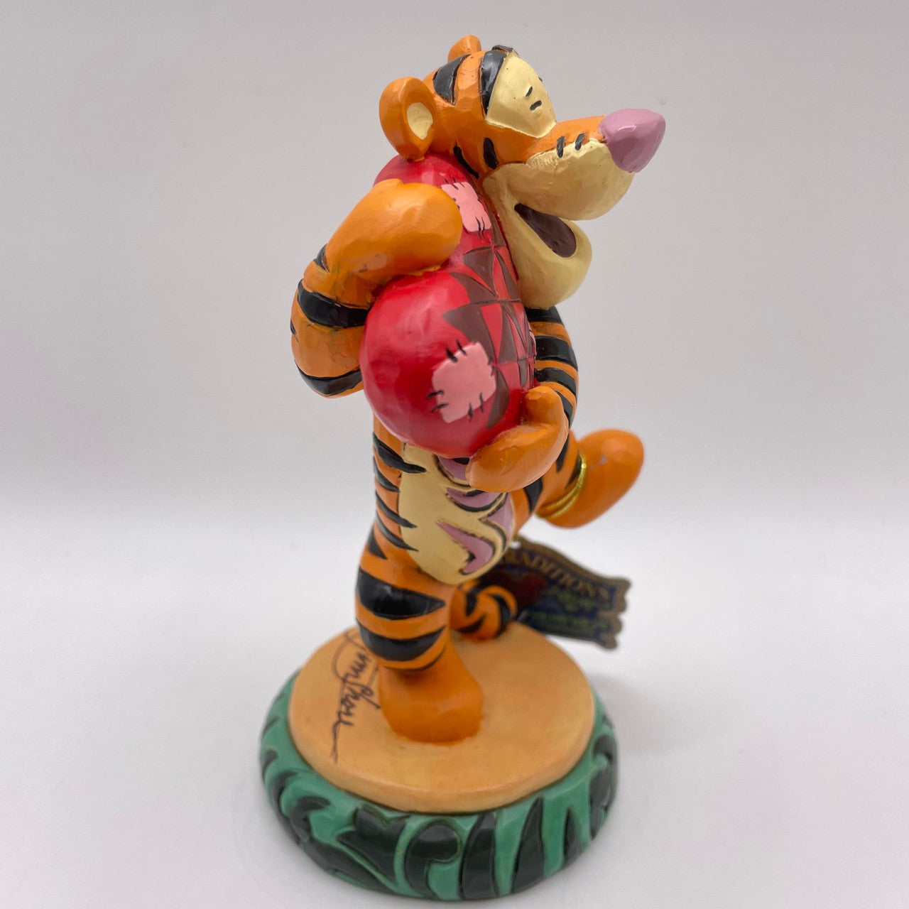 Disney Traditions Heartfelt Hug Tigger Holding Heart Figurine Signed by Jim Shore 6008073