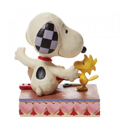 Snoopy with Hearts Garland Figurine By Jim Shore