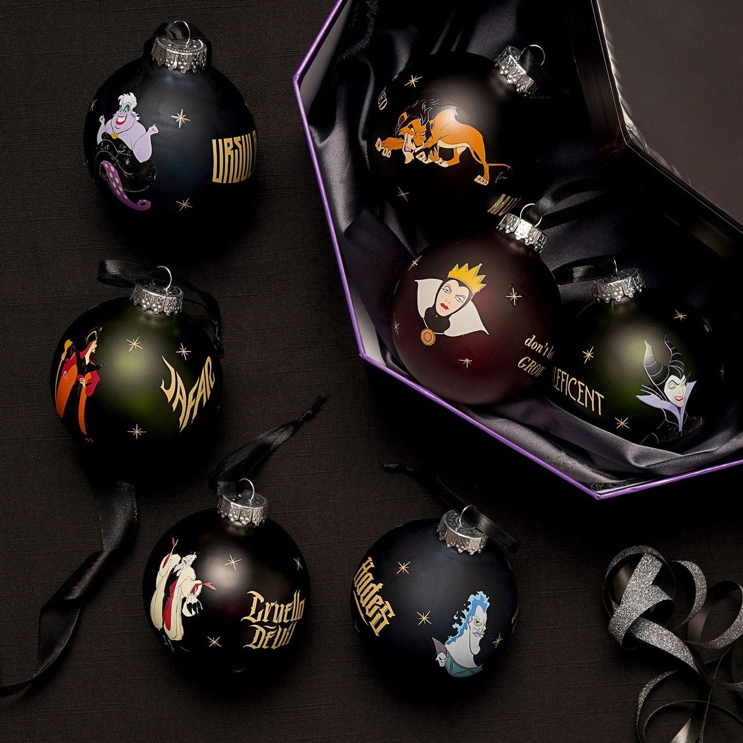 Disney Icons And Villains Set of 7 Baubles - Villains