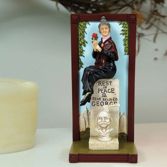 Disney Showcase Haunted Mansion Stretching Canvas George’s Widow Figurine 6016746