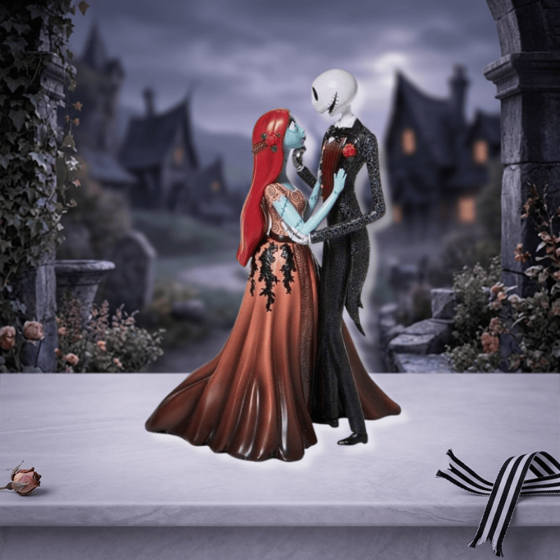 Disney Showcase Jack and Sally Couture de Force Figurine 6008701