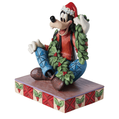 Disney Traditions Goofy Christmas Figurine by Jim Shore