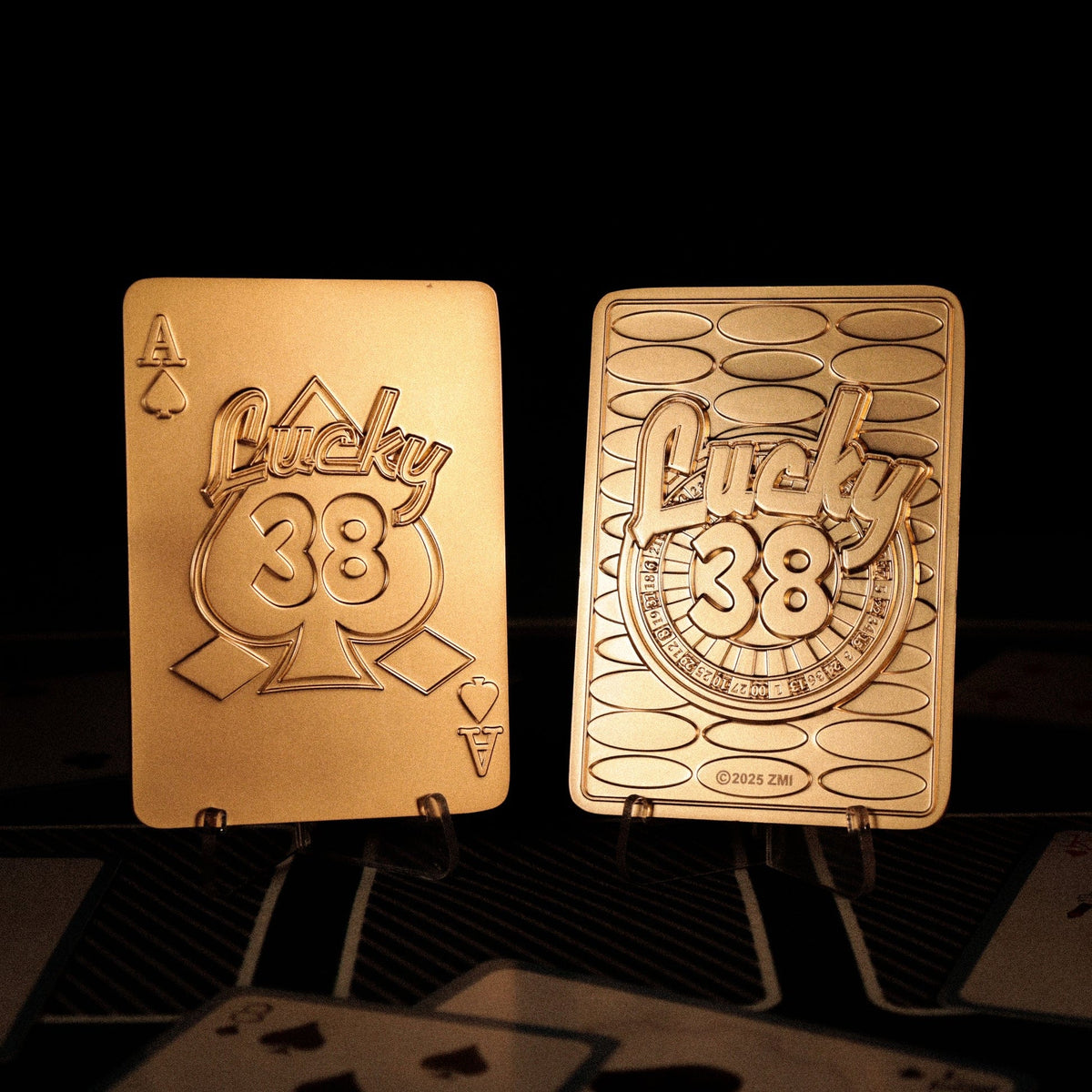 Fallout: New Vegas Lucky 38 Imitation Gold Casino Gifft Set Badge, Poker Chip, Playing Card