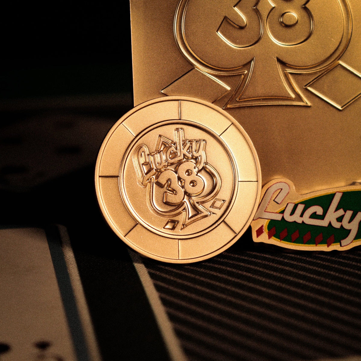 Fallout: New Vegas Lucky 38 Imitation Gold Casino Gifft Set Badge, Poker Chip, Playing Card