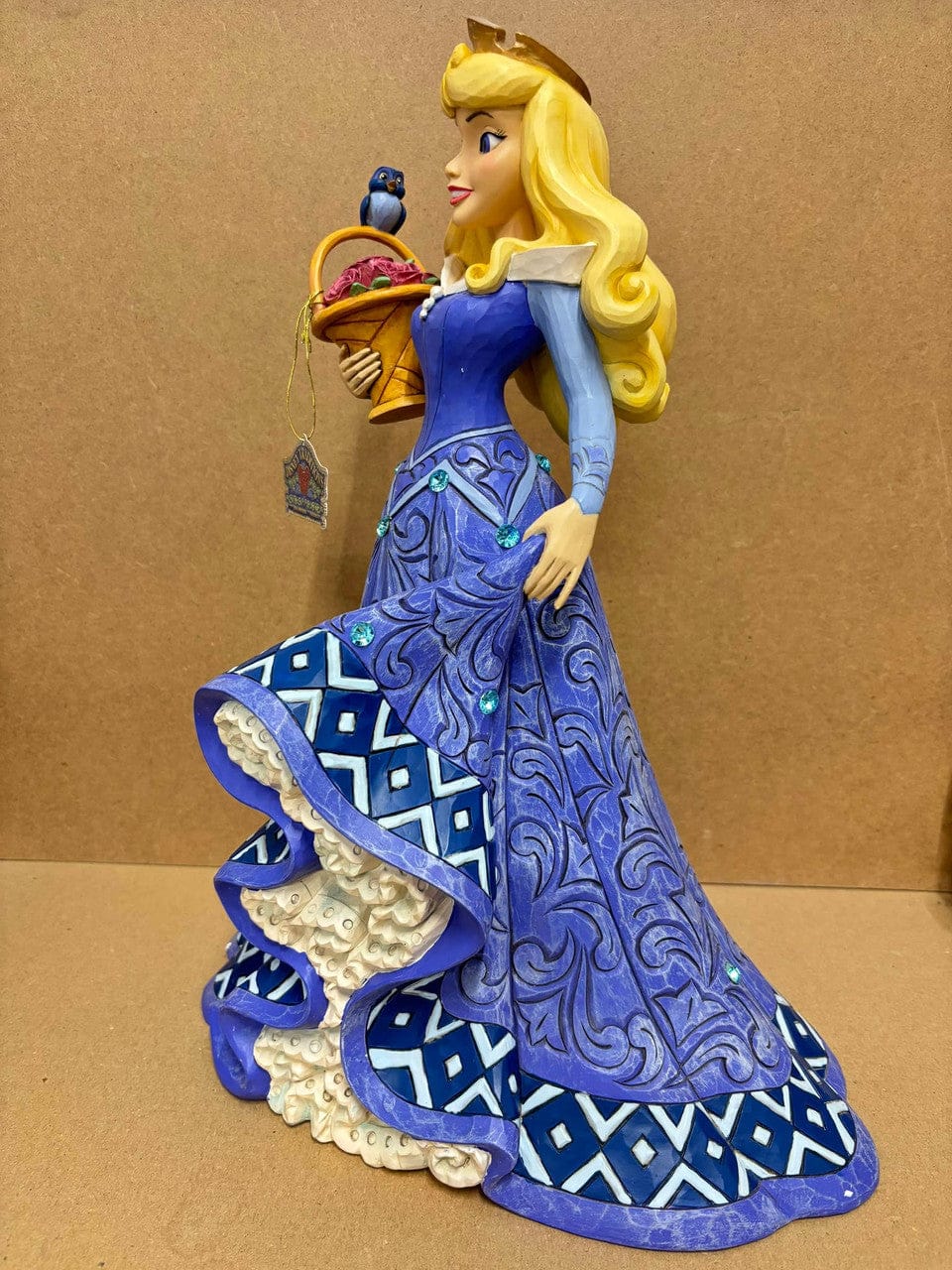 MISSING CERTIFICATE - Disney Traditions Grace and Beauty Aurora Deluxe Figurine