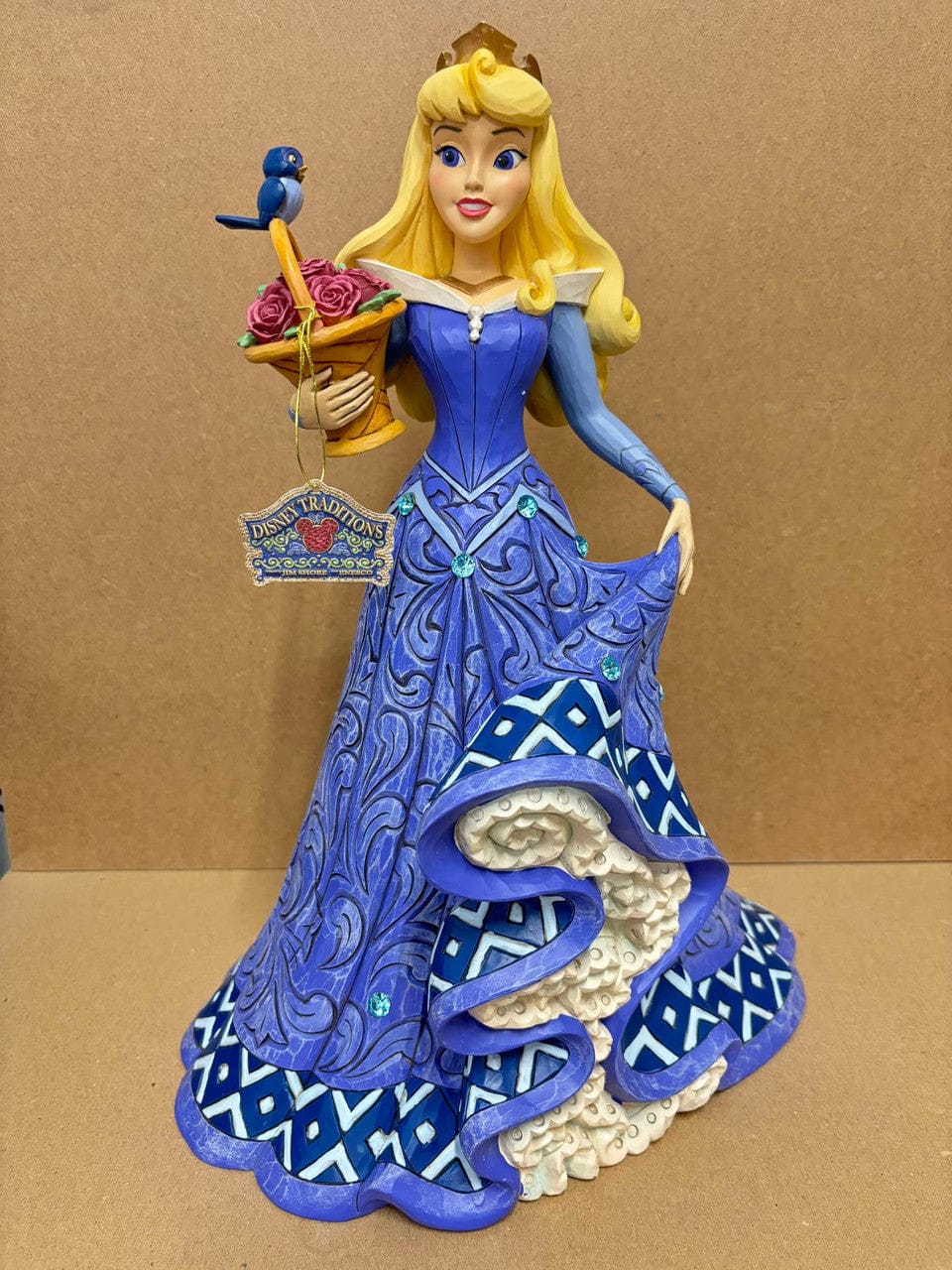 MISSING CERTIFICATE - Disney Traditions Grace and Beauty Aurora Deluxe Figurine