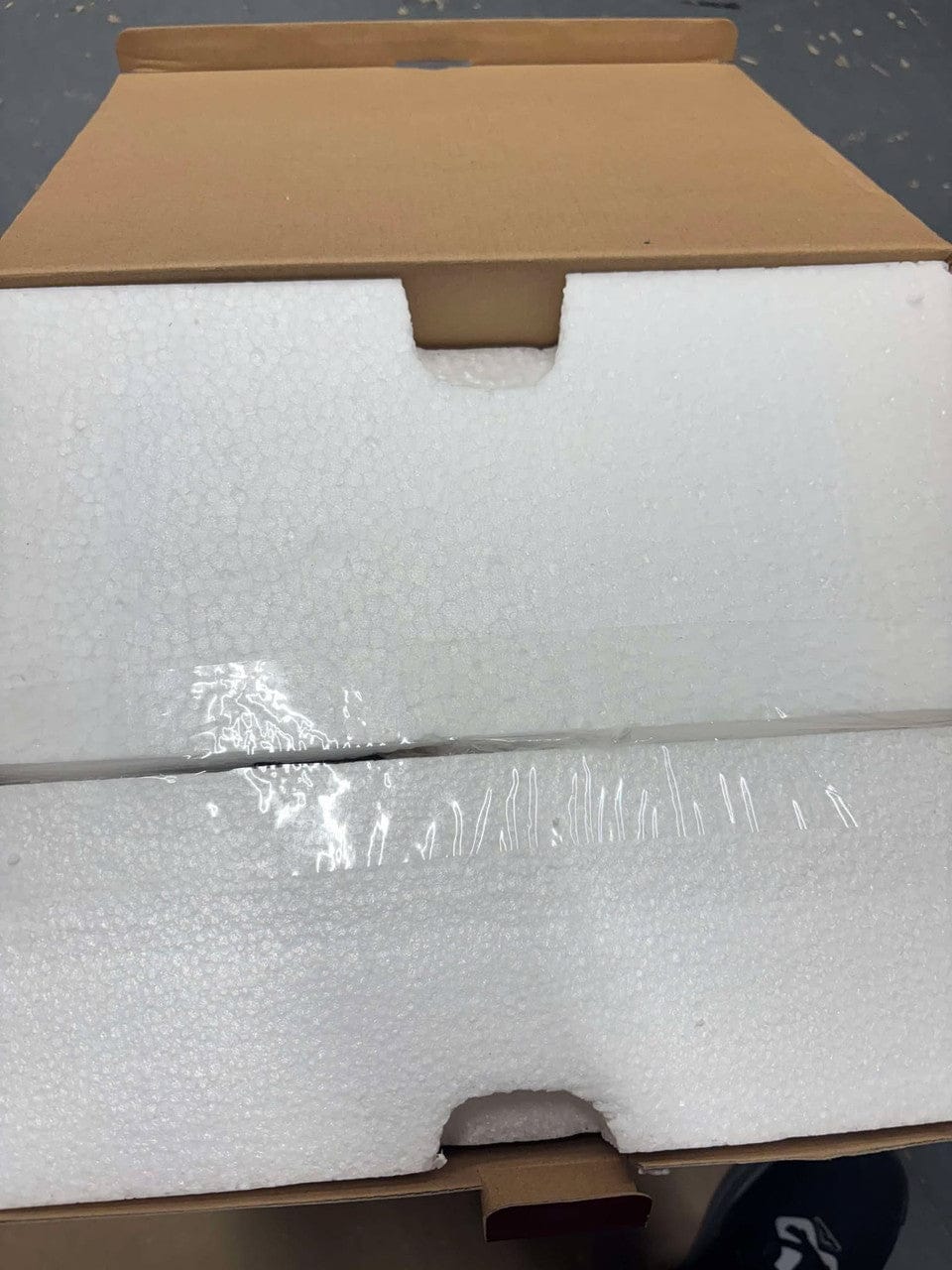 MISSING CERTIFICATE - Disney Traditions Grace and Beauty Aurora Deluxe Figurine