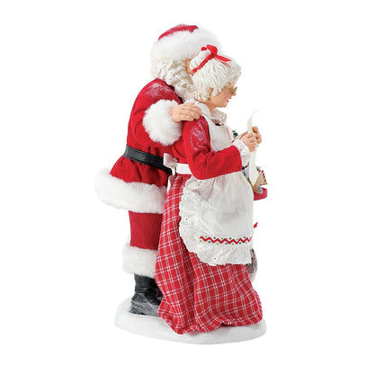 More Letters for the Clauses Figurine Possible Dreams by Department 56 6017705