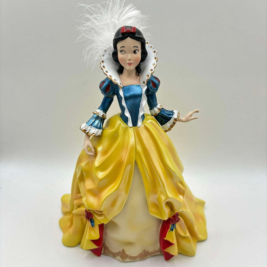 PAINT DEFECT - Disney Showcase Snow White Rococo Figurine