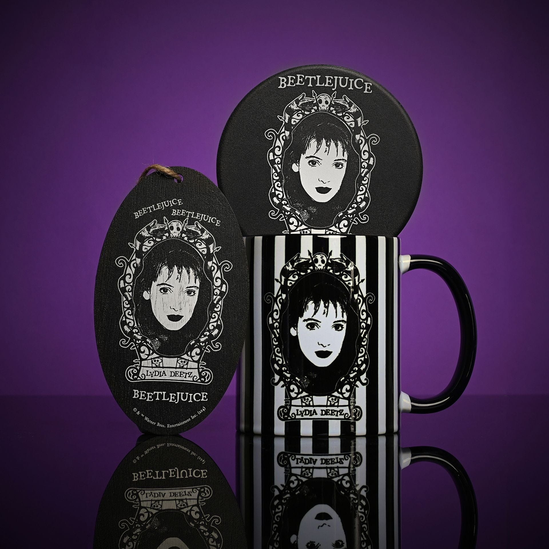 Warner Bros Beetlejuice Oval Hanging Decoration - Lydia Beetlejuice