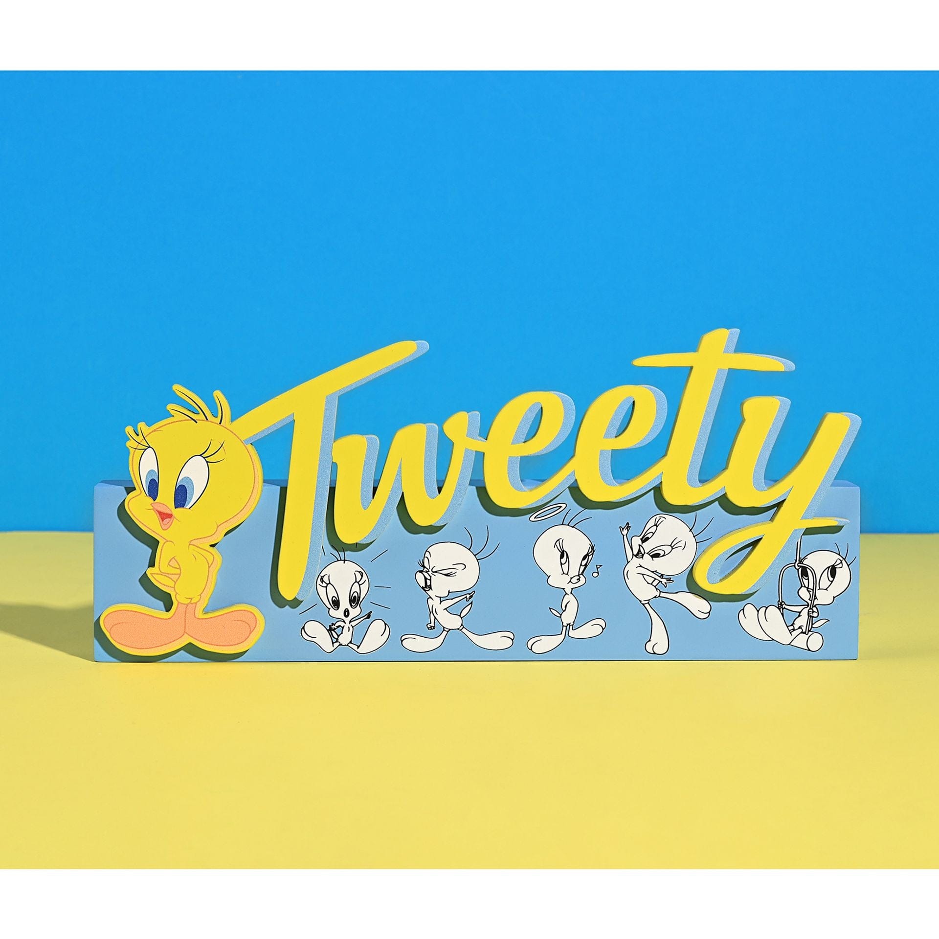 Warner Bros Looney Tunes Tweety Pie MDF Mantel Plaque